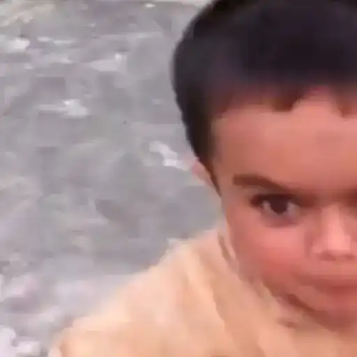 Niño arabe bailando 2