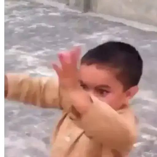 Niño arabe bailando 3