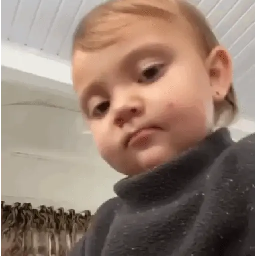 Bebês fofos reagindo 9