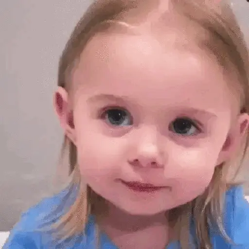 Bebês fofos reagindo