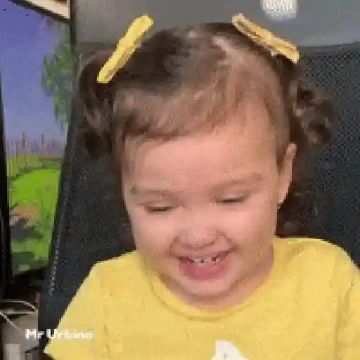 Bebês fofos reagindo 10