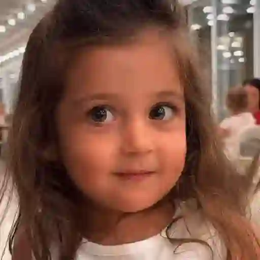 Bebês fofos reagindo 19
