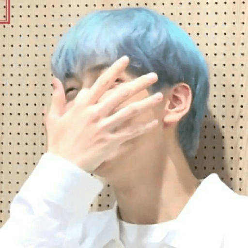 Soobin imitando emojis 19