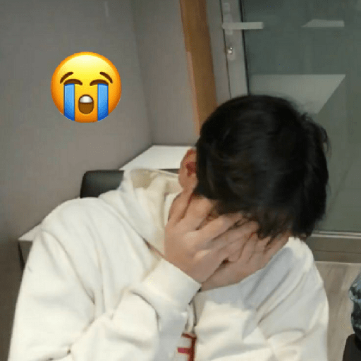 Soobin imitando emojis 2