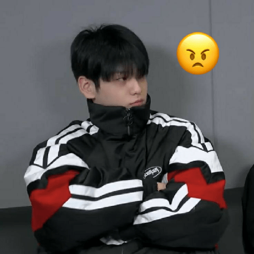 Soobin imitando emojis 4