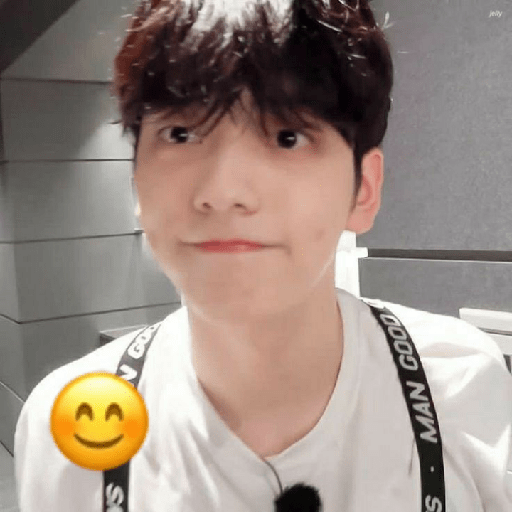 Soobin imitando emojis 10