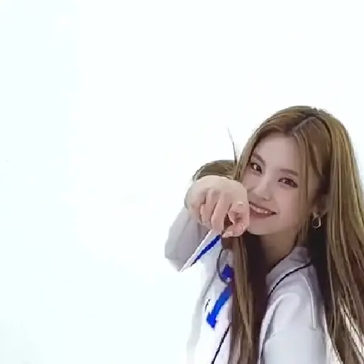 ( @sosohK ) Hwang Yeji  17