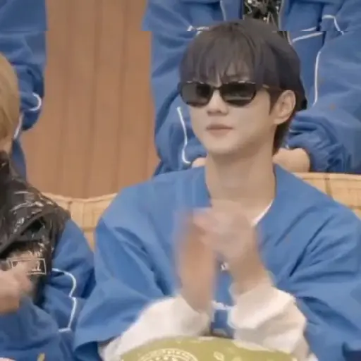 Jungwon gerak-gerak t___t