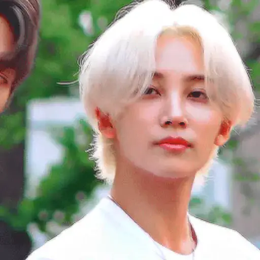 Just Jeonghan Gif 8