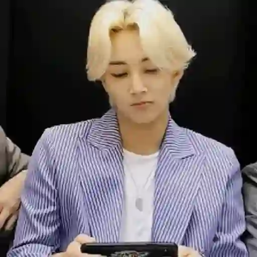 Just Jeonghan Gif 6