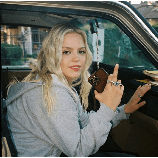 Reneé rapp 4