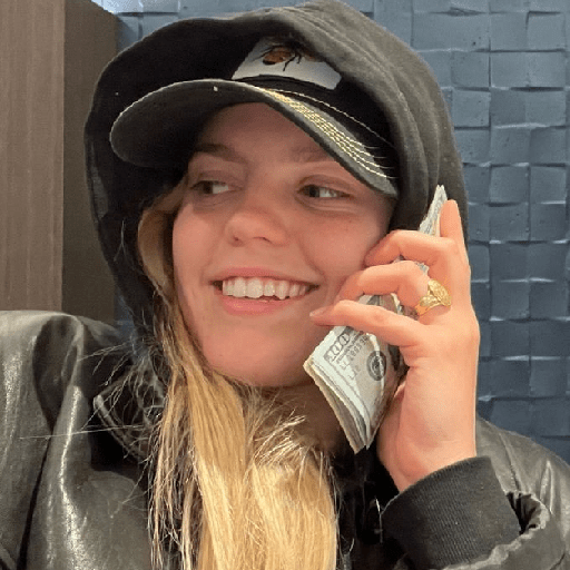Reneé rapp 22