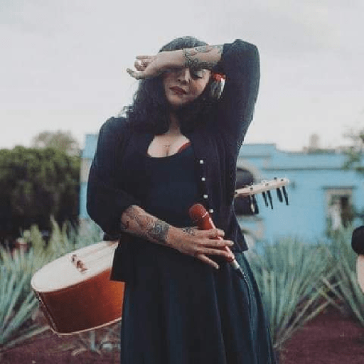 Mon laferte 27