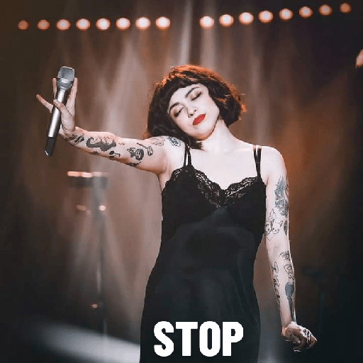 Mon laferte 24