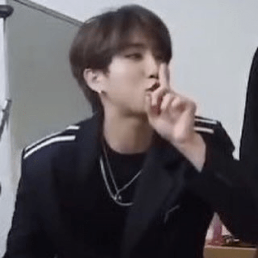 Stray kids reactions 10