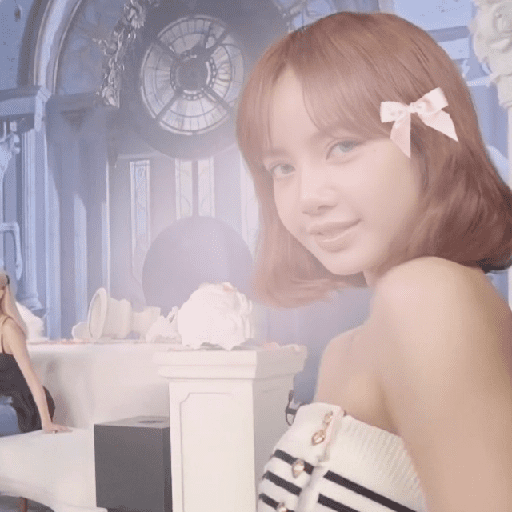 LALISA⃝🎀 13