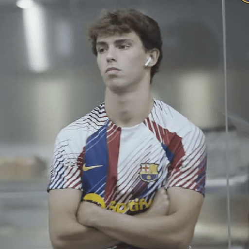 João Félix  12