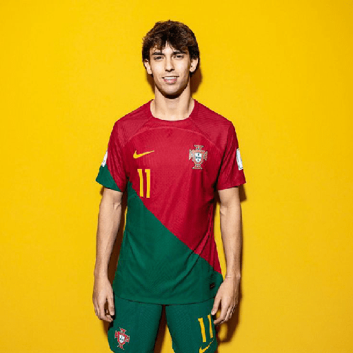 João Félix  16