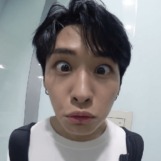 STRAY KIDS  5