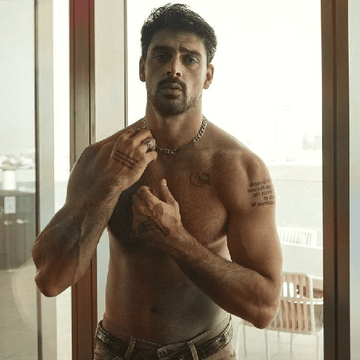 Michele Morrone 27