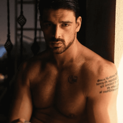 Michele Morrone 28