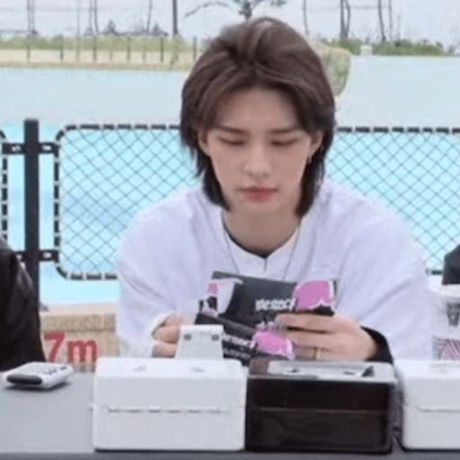 Hwang Hyunjin 17