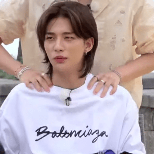 Hwang Hyunjin 23