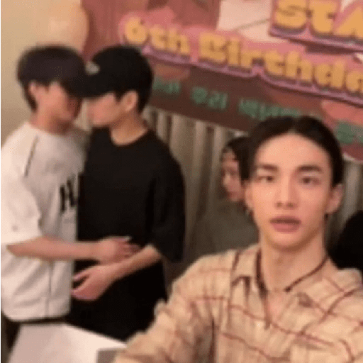 Stray kids  2