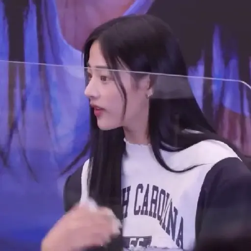 Minji New jeans  8