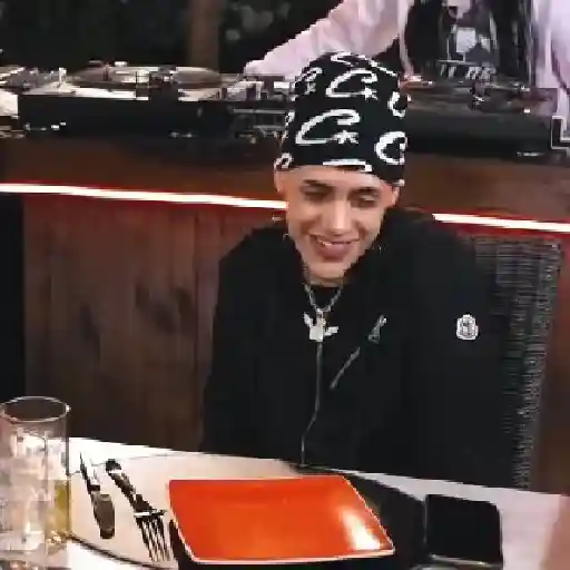 Ngjitës