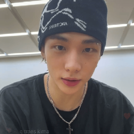 Hyunjin live 24