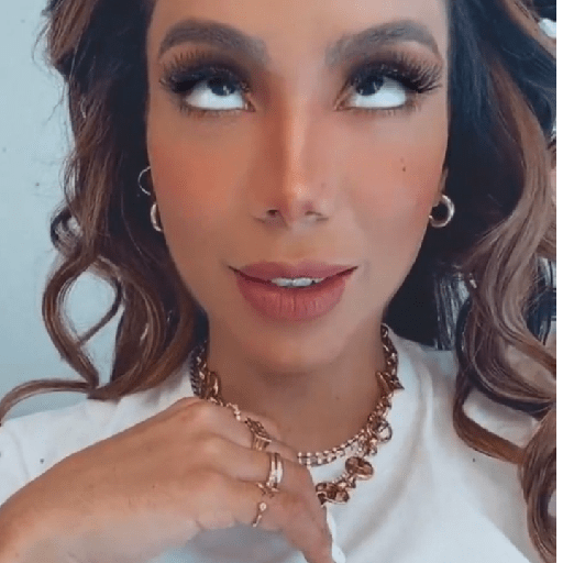 Anitta 26