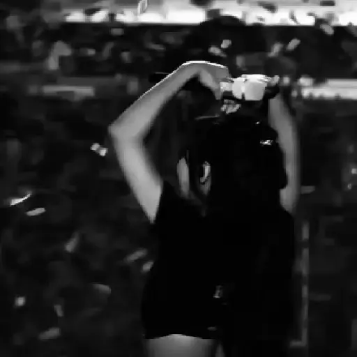 ✦ . JENNIE : 🐻 4