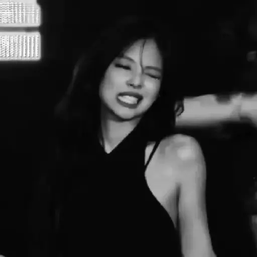 ✦ . JENNIE : 🐻 30