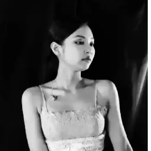 ✦ . JENNIE : 🐻 29