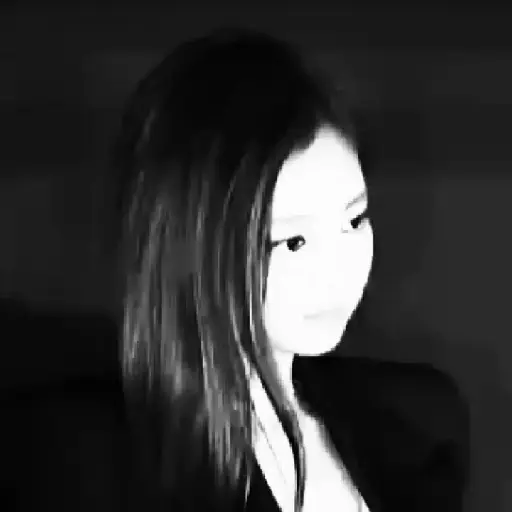 ✦ . JENNIE : 🐻 12