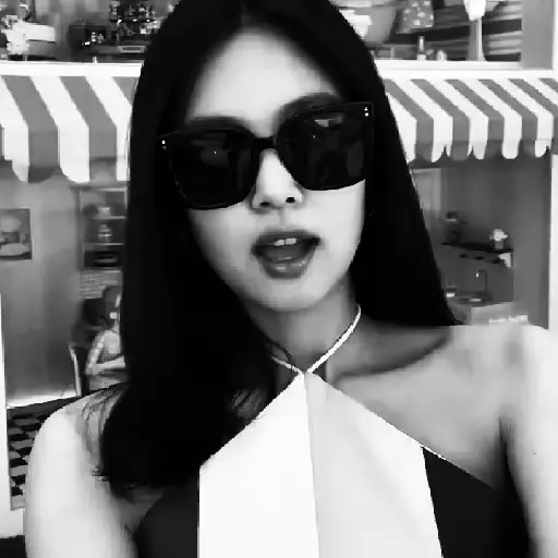 ✦ . JENNIE : 🐻 11