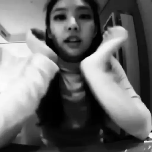 ✦ . JENNIE : 🐻 17