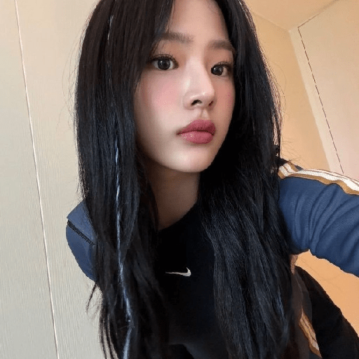 ✦ . MINJI : 🐻 5