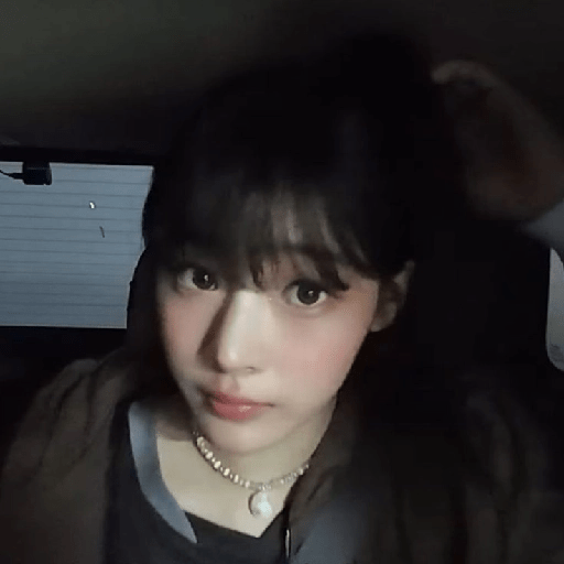✦ . MINJI : 🐻 10
