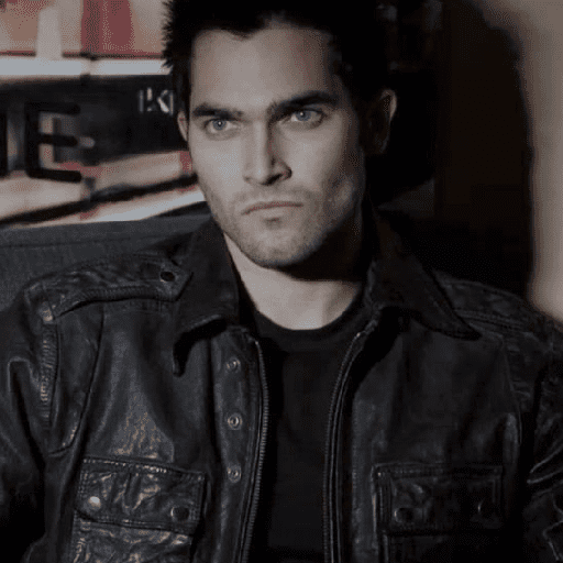 Derek Hale  25