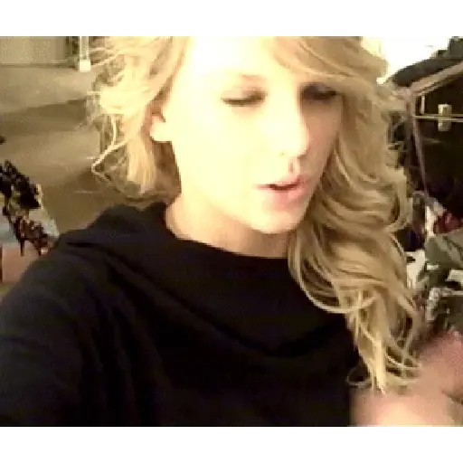 Taylor Swift 🎤 (GIF) 8