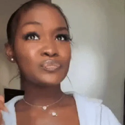 TIKTOK REACTION (GIF) 5