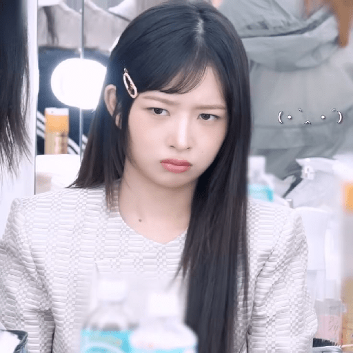 Rei reaction / @ive_stickers  8
