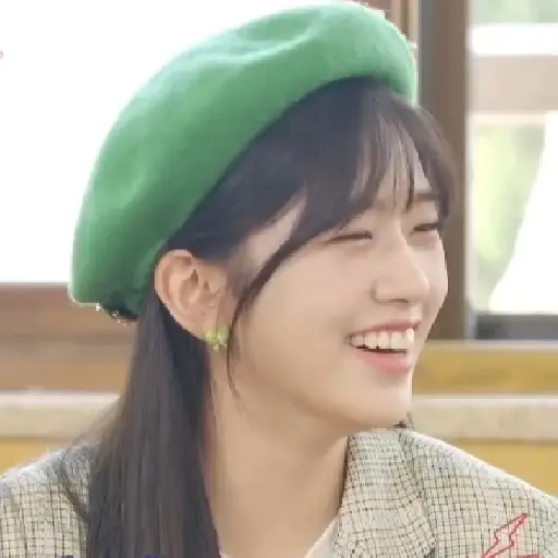 Yujin / @ive_stickers  9