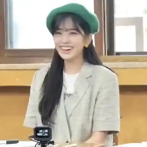 Yujin / @ive_stickers  8