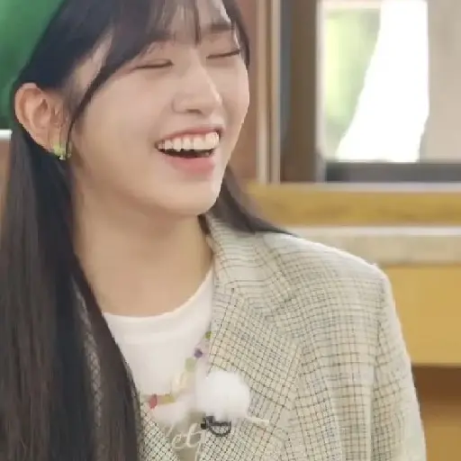 Yujin / @ive_stickers  5