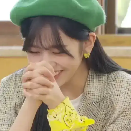 Yujin / @ive_stickers  3