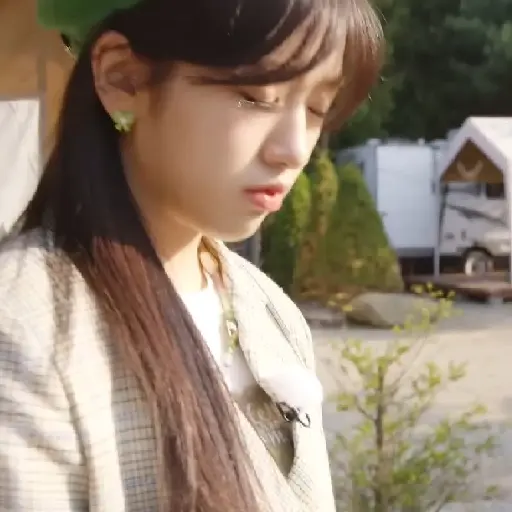 Yujin / @ive_stickers 