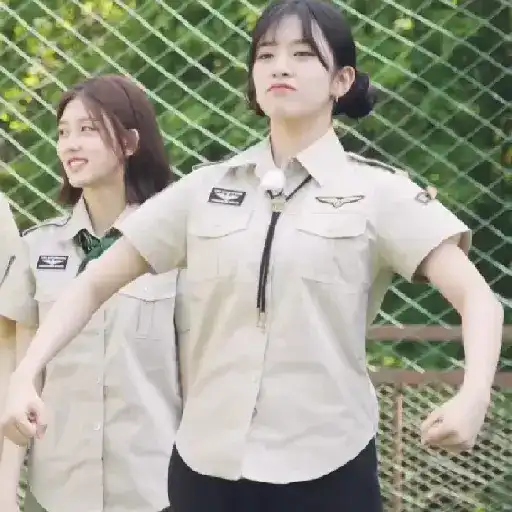 Yujin / @ive_stickers  6